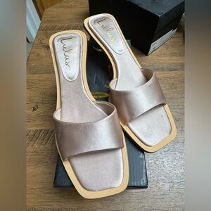 Lulu's Elegant Slide Sandals - Soft Champagne